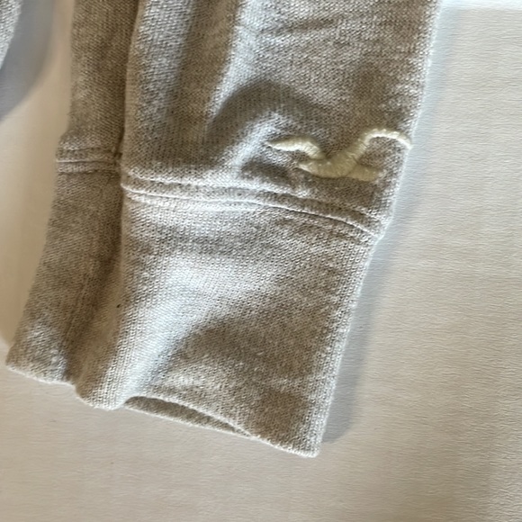 Hollister lightweight, cowlneck with strings, long sleeve shirt  ladies size M - Picture 11 of 12